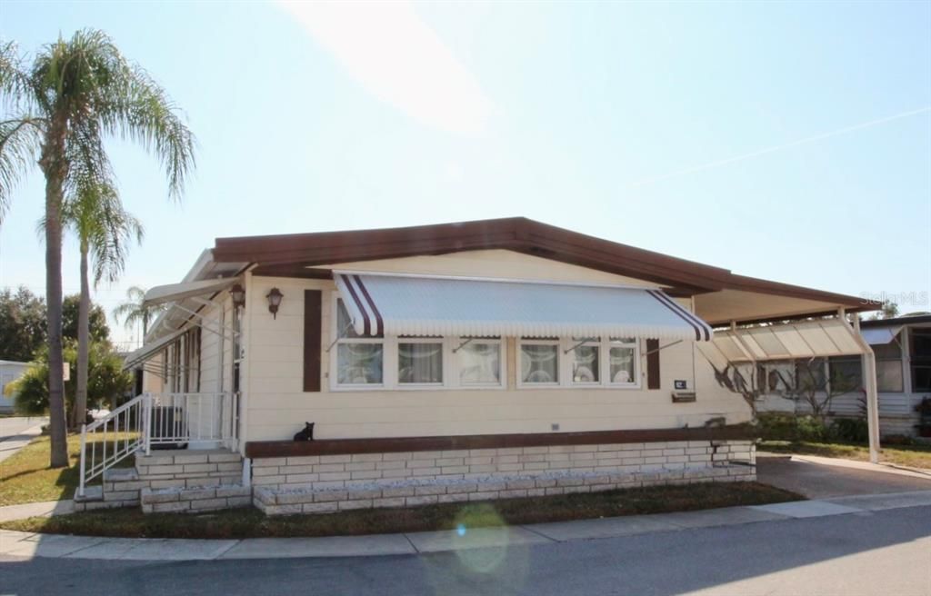 For Sale: $149,900 (2 beds, 2 baths, 1344 Square Feet)