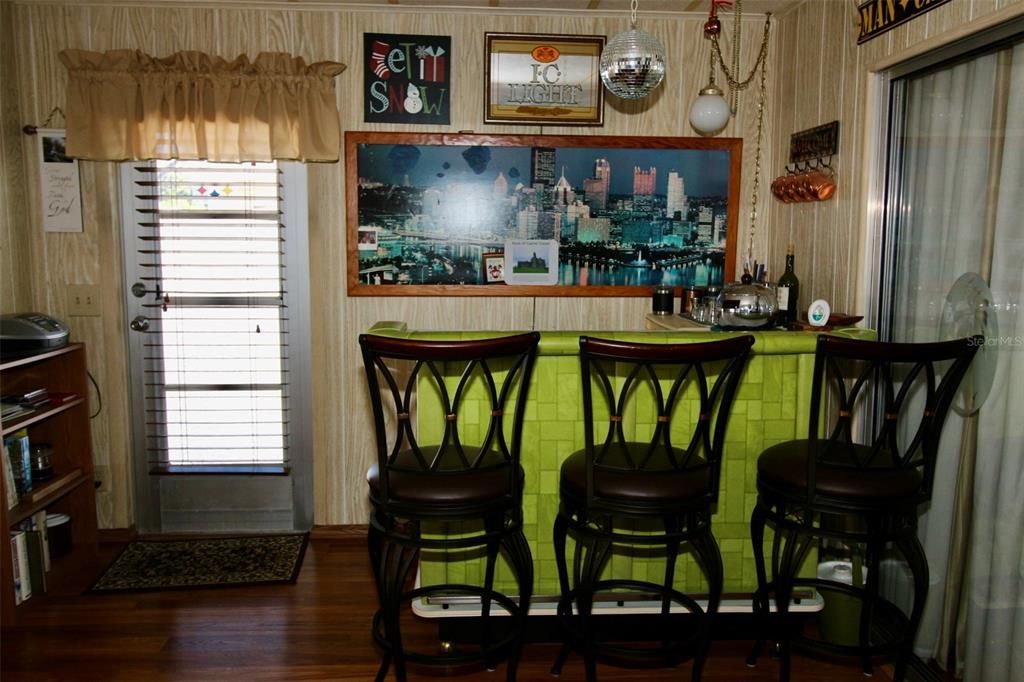 For Sale: $149,900 (2 beds, 2 baths, 1344 Square Feet)