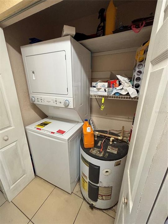 待售: $135,000 (2 贝兹, 2 浴室, 1206 平方英尺)