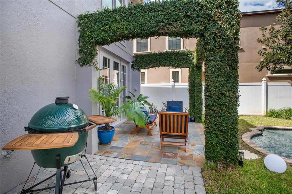 В аренду: $4,800 (2 спален, 2 ванн, 1589 Квадратных фут)