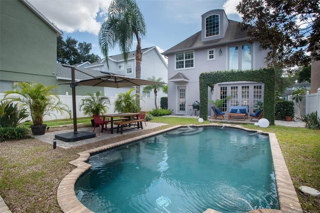 В аренду: $4,800 (2 спален, 2 ванн, 1589 Квадратных фут)