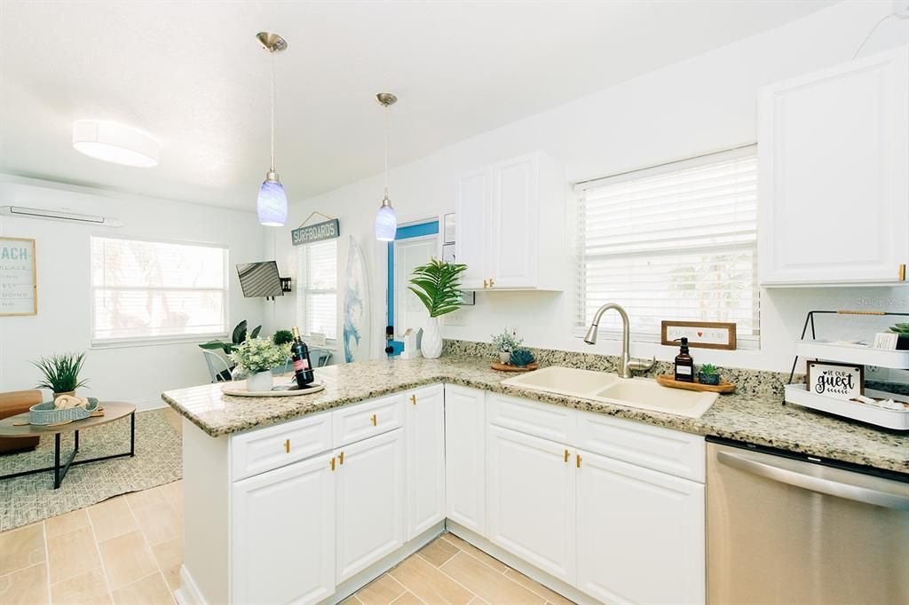 En Renta: $2,950 (2 camas, 1 baños, 700 Pies cuadrados)