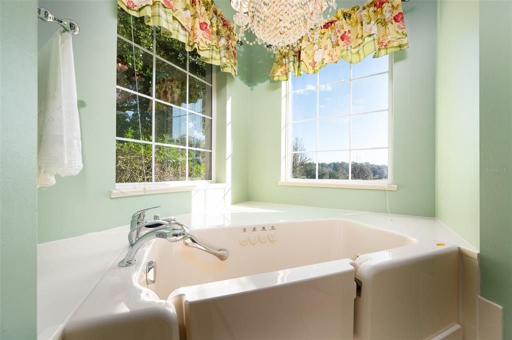 For Sale: $3,399,000 (3 beds, 3 baths, 3190 Square Feet)