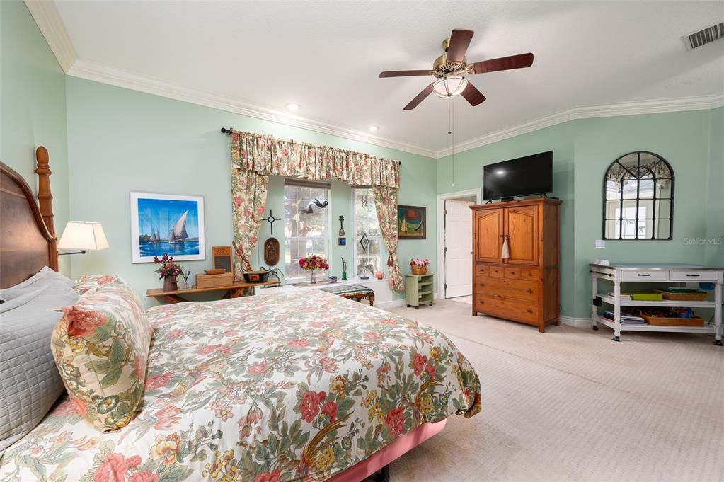 For Sale: $3,399,000 (3 beds, 3 baths, 3190 Square Feet)