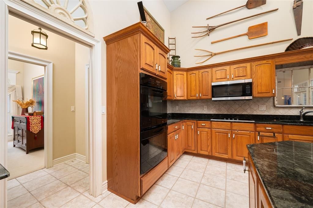 For Sale: $3,399,000 (3 beds, 3 baths, 3190 Square Feet)