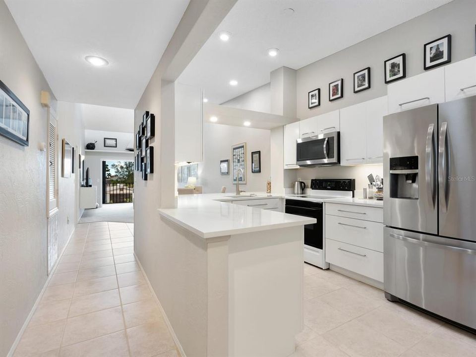 待售: $549,900 (2 贝兹, 2 浴室, 1224 平方英尺)