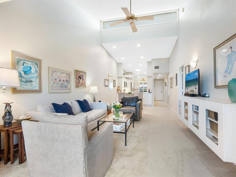 待售: $549,900 (2 贝兹, 2 浴室, 1224 平方英尺)