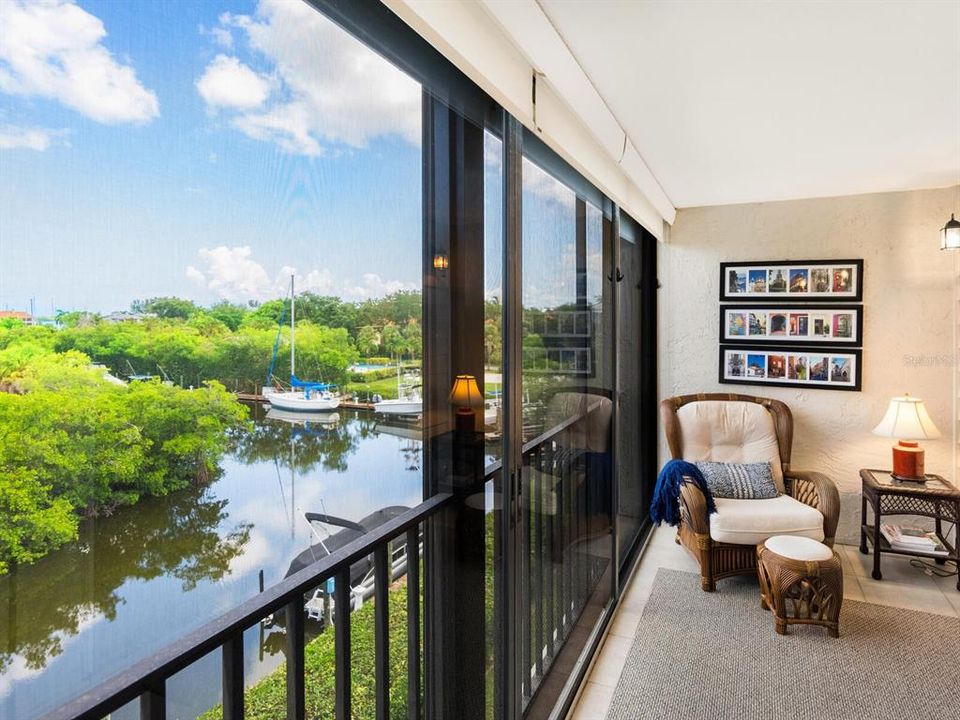 待售: $549,900 (2 贝兹, 2 浴室, 1224 平方英尺)