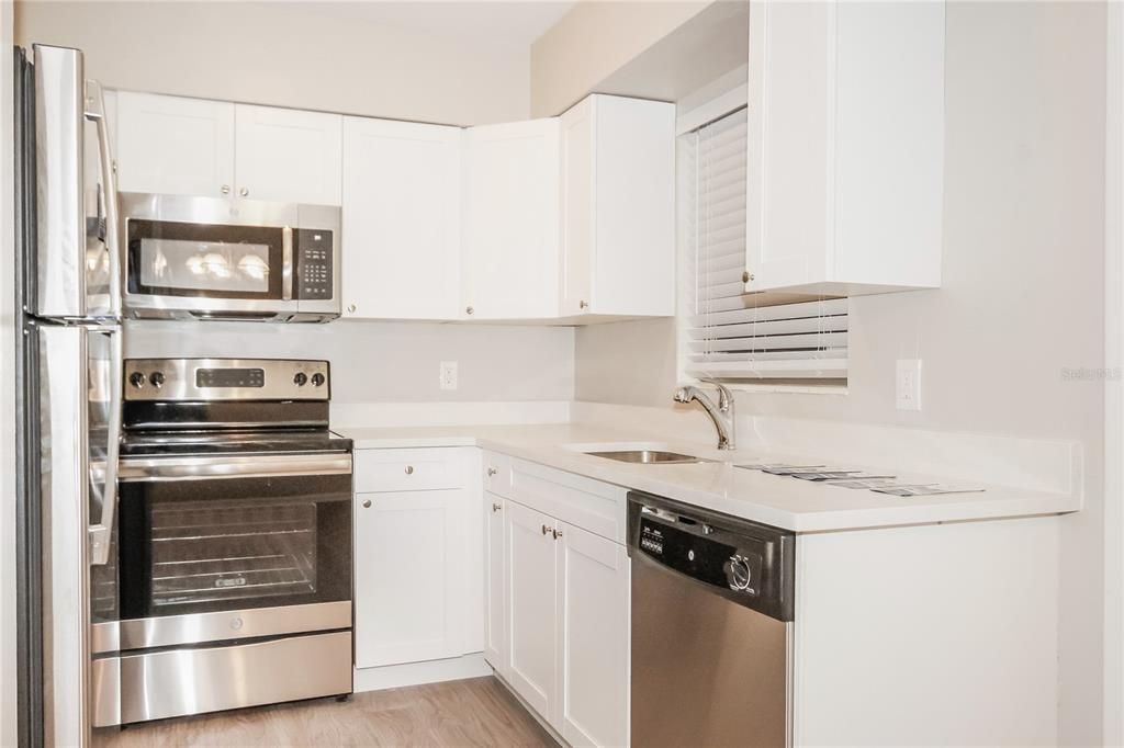 For Rent: $2,265 (4 beds, 2 baths, 2284 Square Feet)