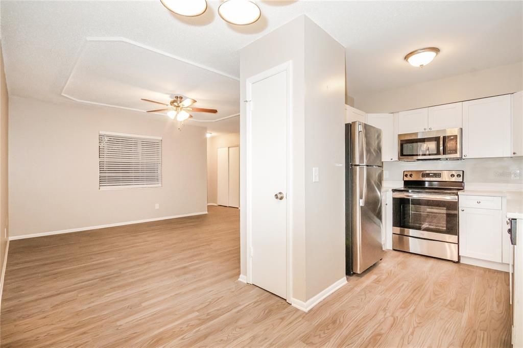 For Rent: $2,265 (4 beds, 2 baths, 2284 Square Feet)