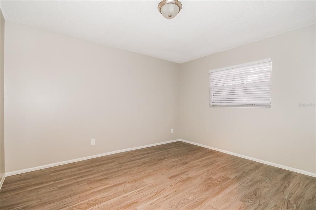 For Rent: $2,265 (4 beds, 2 baths, 2284 Square Feet)