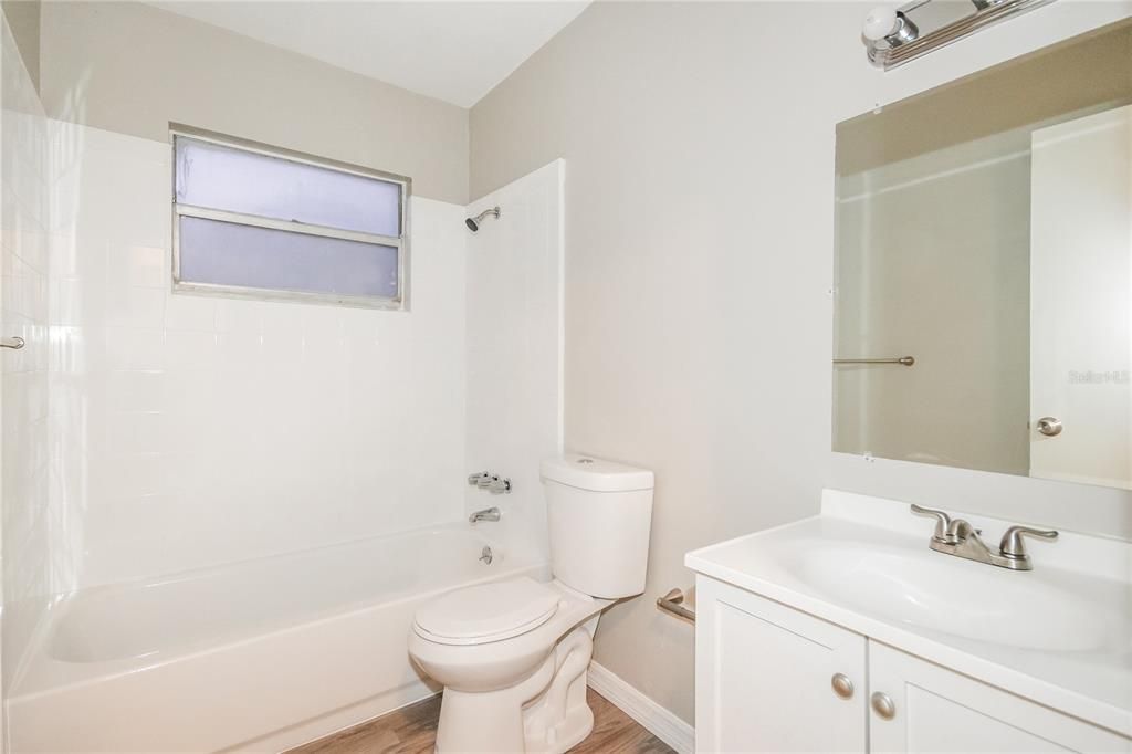 For Rent: $2,265 (4 beds, 2 baths, 2284 Square Feet)