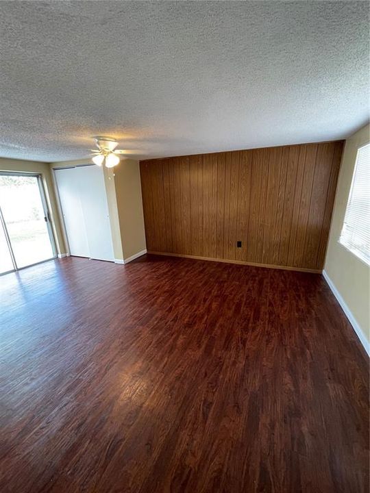 待售: $225,000 (3 贝兹, 2 浴室, 1246 平方英尺)