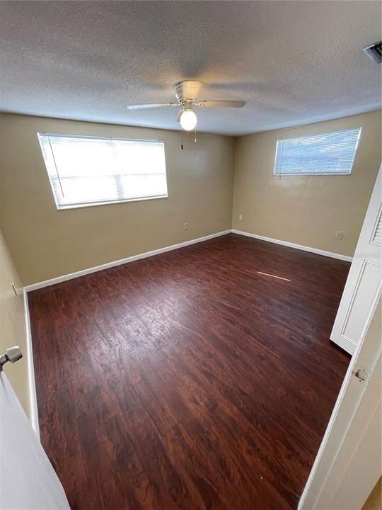 待售: $225,000 (3 贝兹, 2 浴室, 1246 平方英尺)