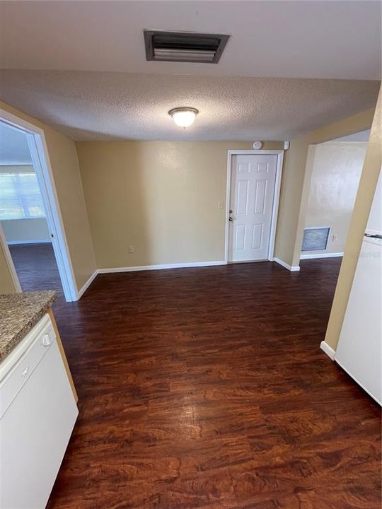 待售: $225,000 (3 贝兹, 2 浴室, 1246 平方英尺)