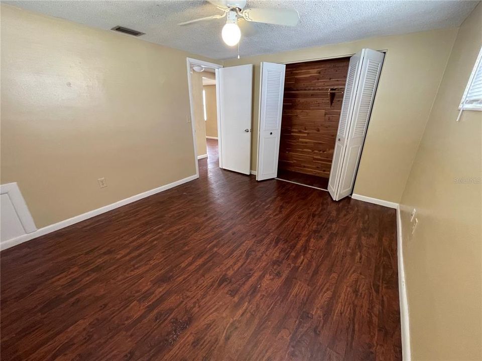 待售: $225,000 (3 贝兹, 2 浴室, 1246 平方英尺)