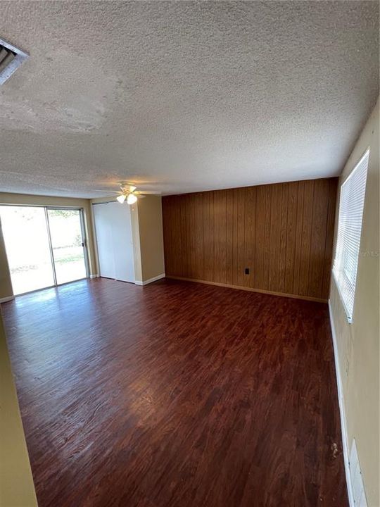 待售: $225,000 (3 贝兹, 2 浴室, 1246 平方英尺)