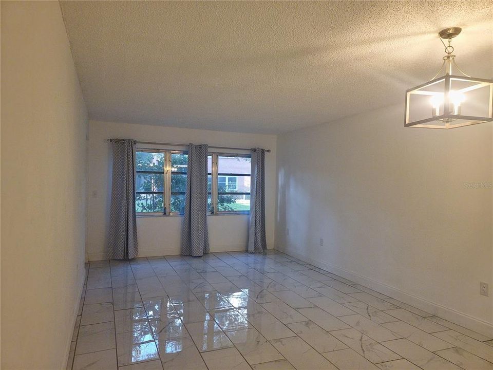 En Renta: $1,300 (1 camas, 1 baños, 650 Pies cuadrados)