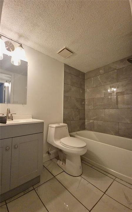 En Renta: $1,300 (1 camas, 1 baños, 650 Pies cuadrados)