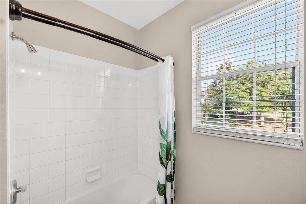 For Sale: $229,900 (3 beds, 2 baths, 1268 Square Feet)