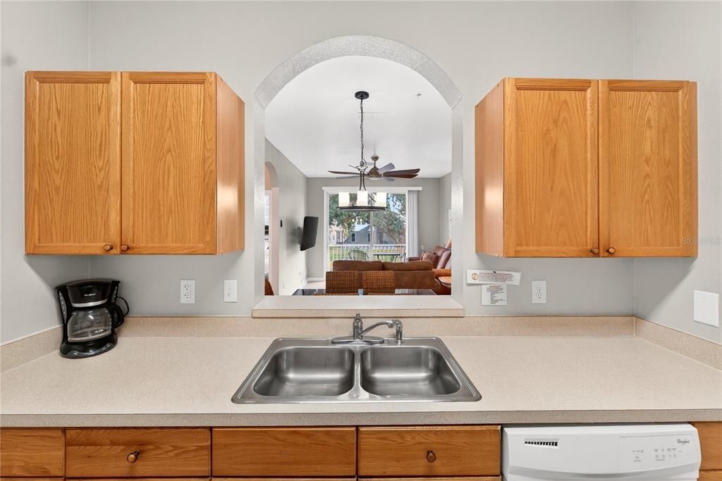 For Sale: $229,900 (3 beds, 2 baths, 1268 Square Feet)