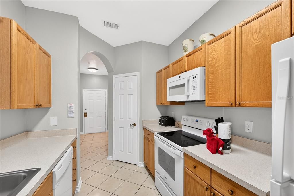 For Sale: $229,900 (3 beds, 2 baths, 1268 Square Feet)