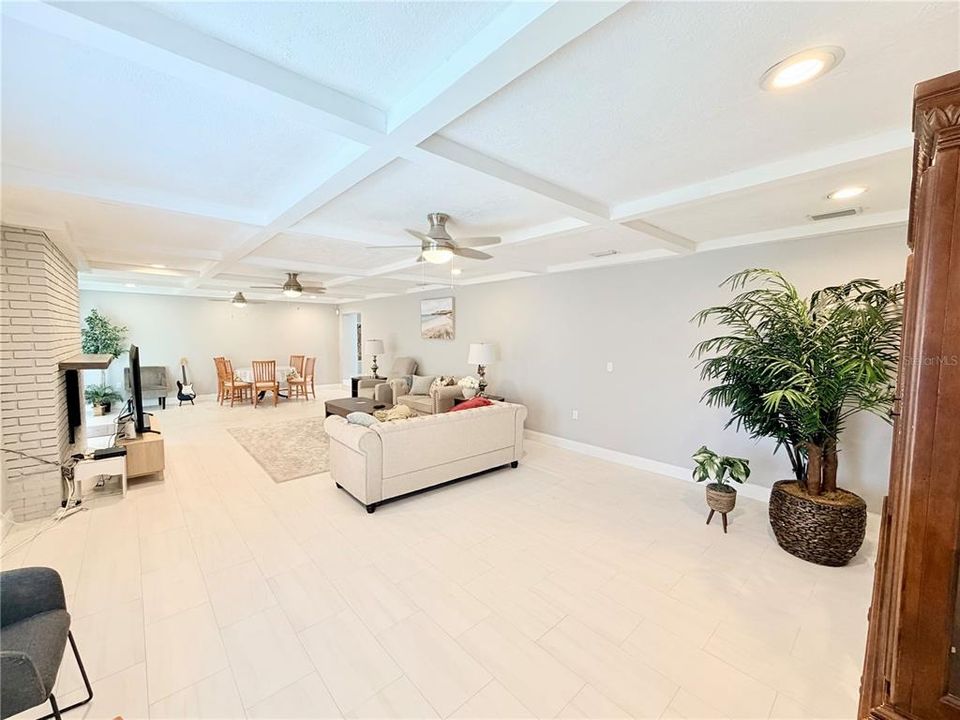 В аренду: $3,850 (3 спален, 2 ванн, 1930 Квадратных фут)