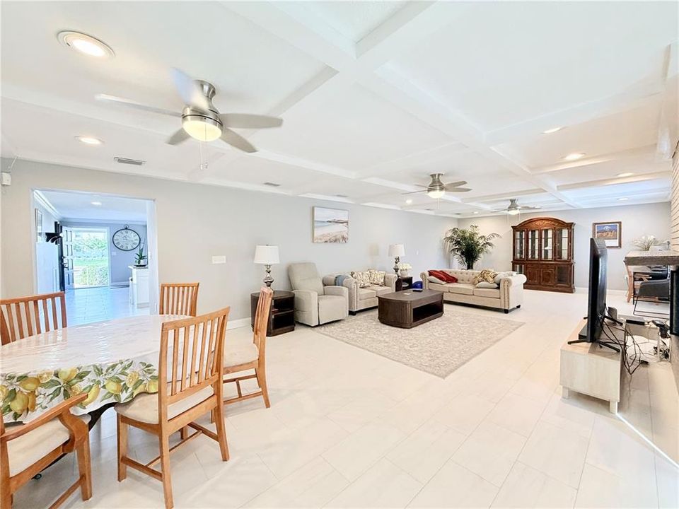 В аренду: $3,850 (3 спален, 2 ванн, 1930 Квадратных фут)