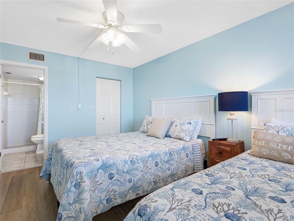 For Sale: $715,000 (2 beds, 2 baths, 1125 Square Feet)