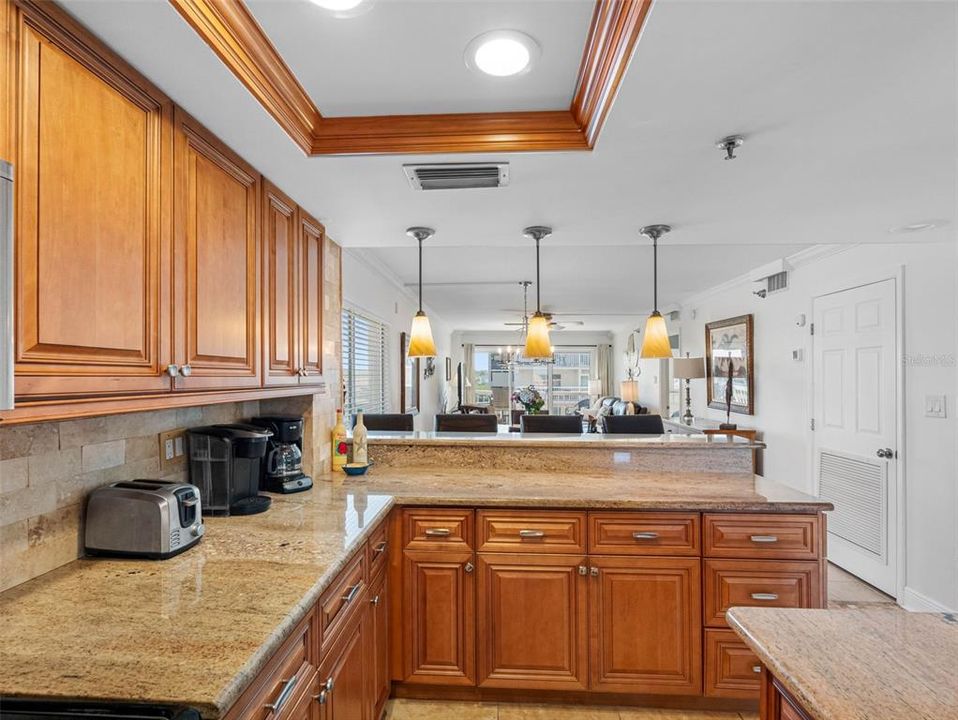 For Sale: $715,000 (2 beds, 2 baths, 1125 Square Feet)