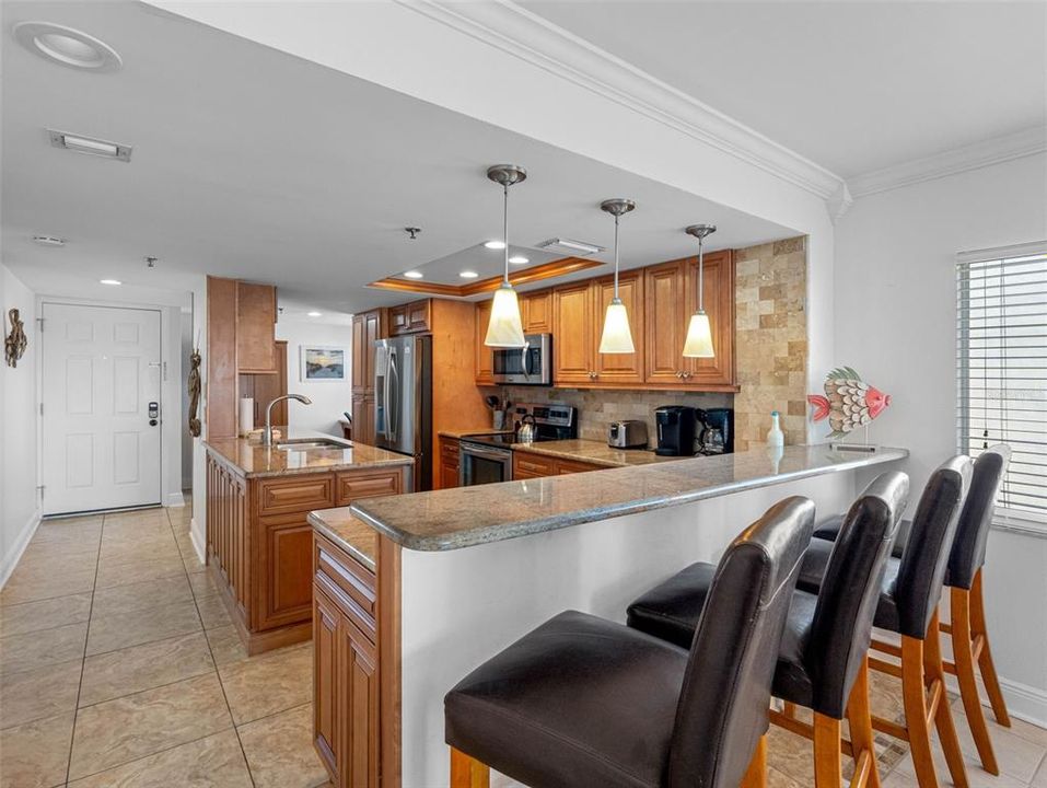 For Sale: $715,000 (2 beds, 2 baths, 1125 Square Feet)