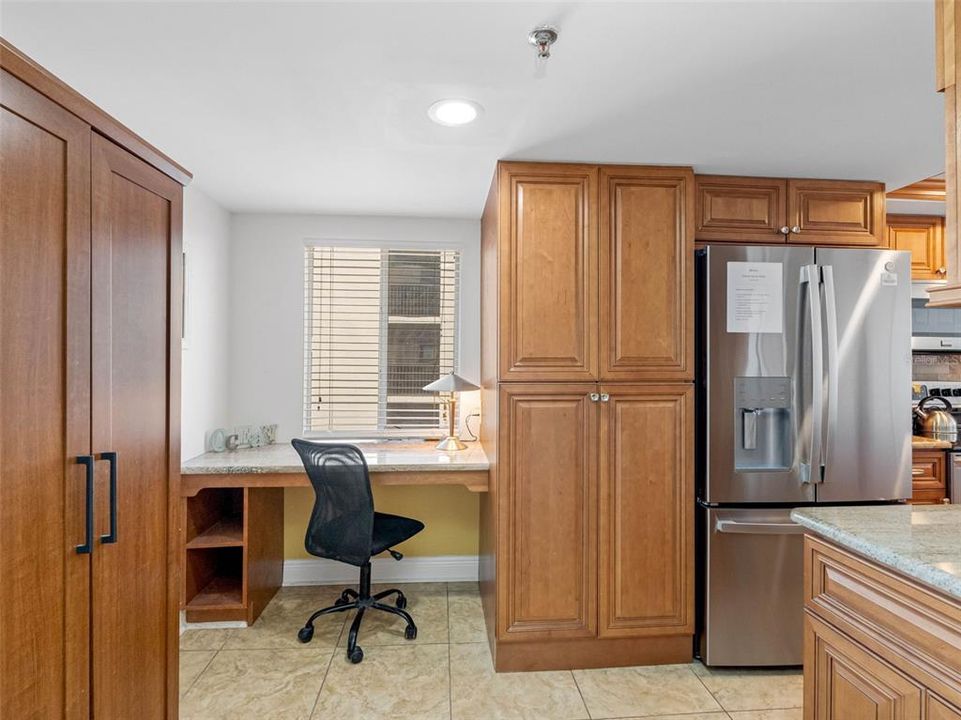 For Sale: $715,000 (2 beds, 2 baths, 1125 Square Feet)