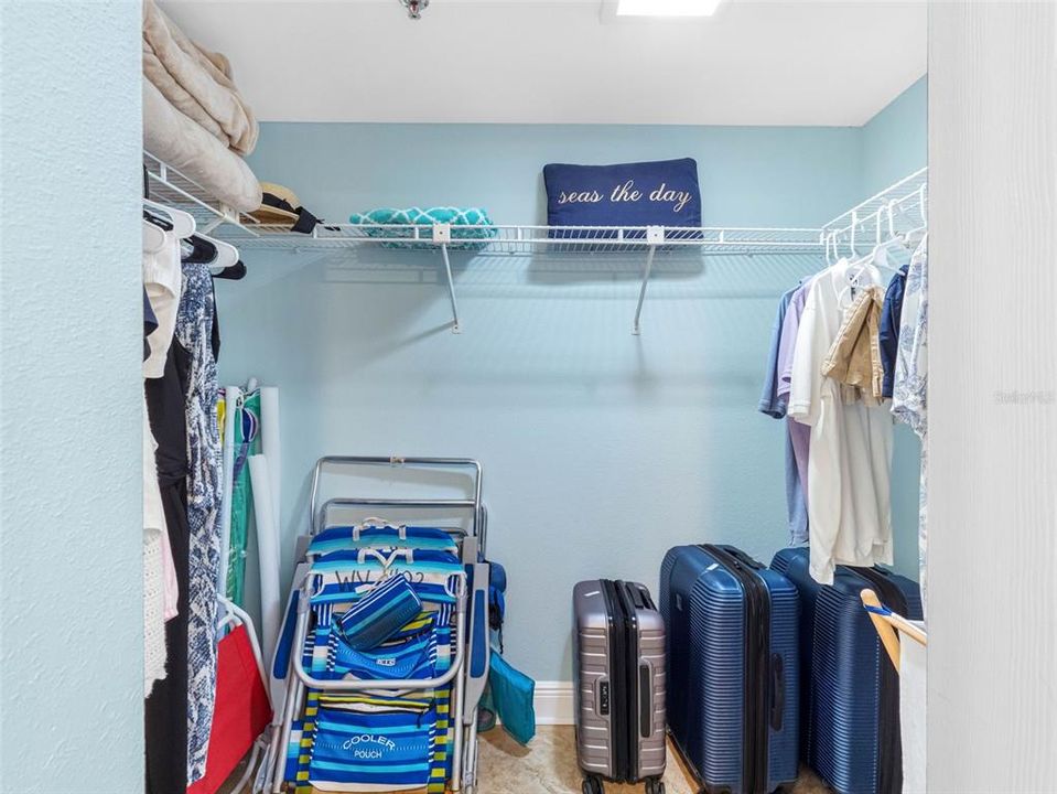 For Sale: $715,000 (2 beds, 2 baths, 1125 Square Feet)