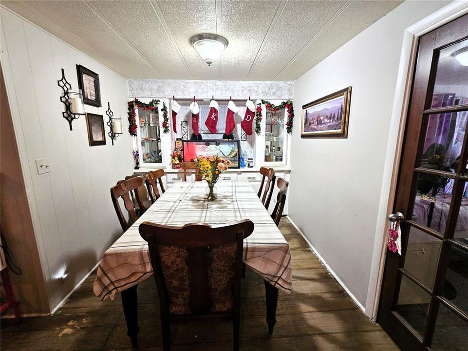 For Sale: $249,500 (3 beds, 2 baths, 1344 Square Feet)