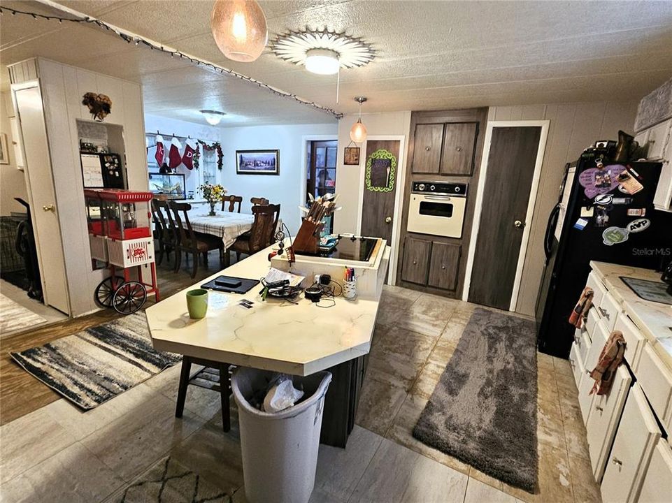 For Sale: $249,500 (3 beds, 2 baths, 1344 Square Feet)