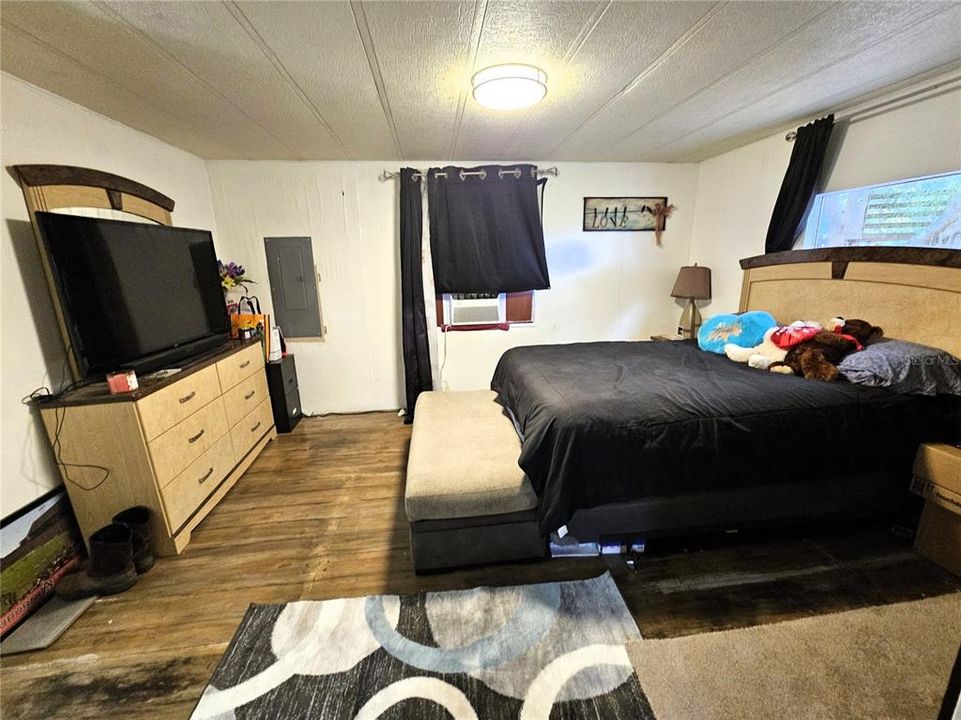 For Sale: $249,500 (3 beds, 2 baths, 1344 Square Feet)