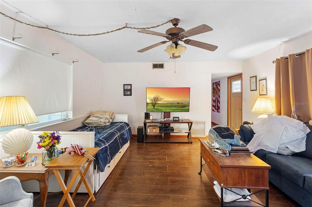 For Sale: $295,000 (3 beds, 2 baths, 1439 Square Feet)