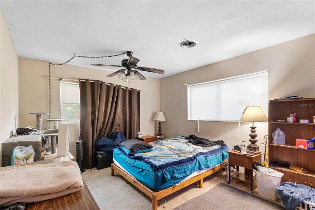 For Sale: $295,000 (3 beds, 2 baths, 1439 Square Feet)