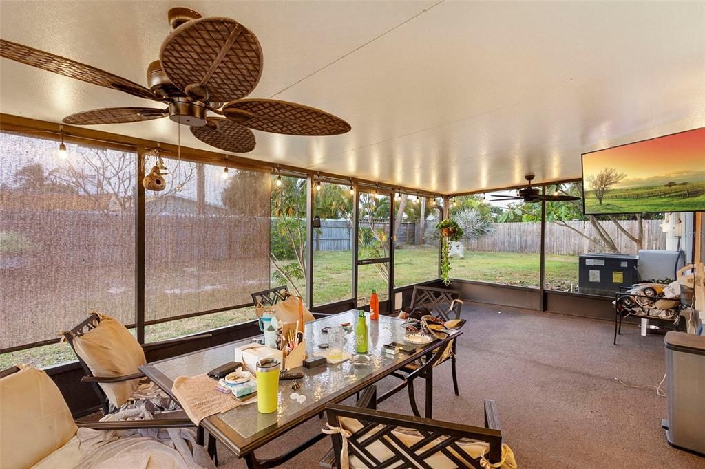 For Sale: $295,000 (3 beds, 2 baths, 1439 Square Feet)