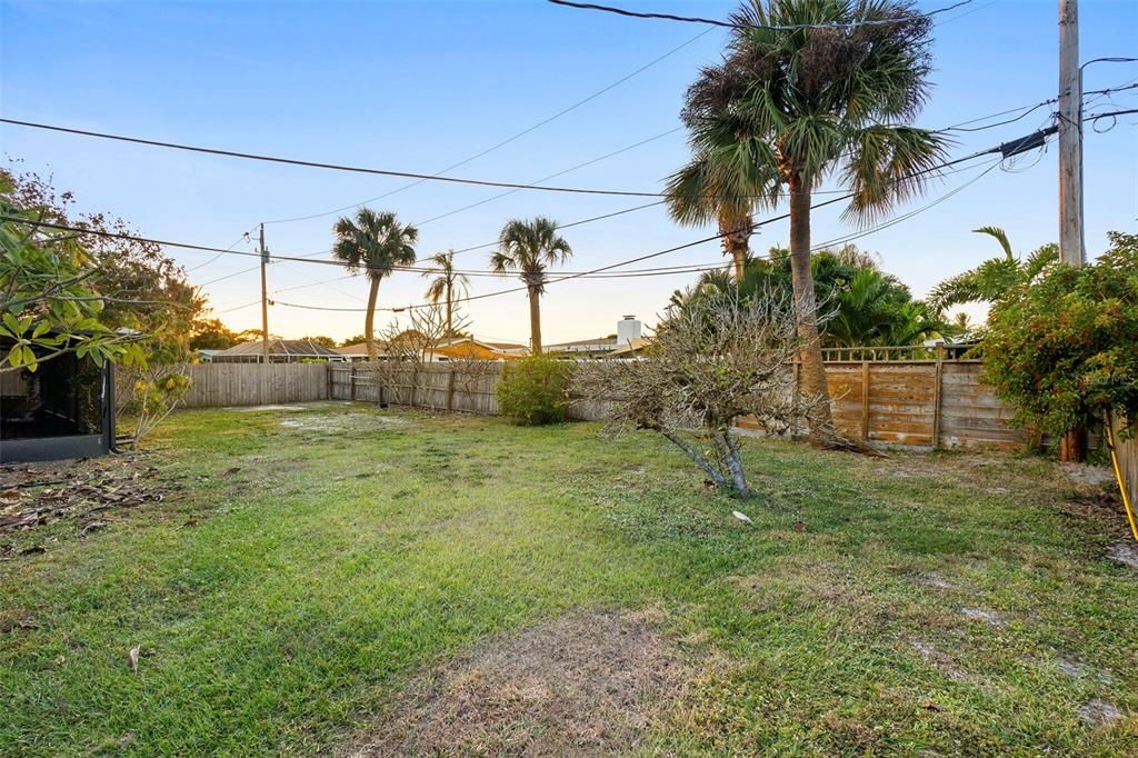 For Sale: $295,000 (3 beds, 2 baths, 1439 Square Feet)