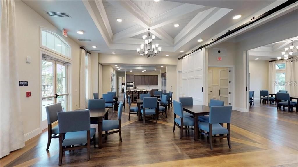 出租: $3,200 (3 贝兹, 2 浴室, 1970 平方英尺)