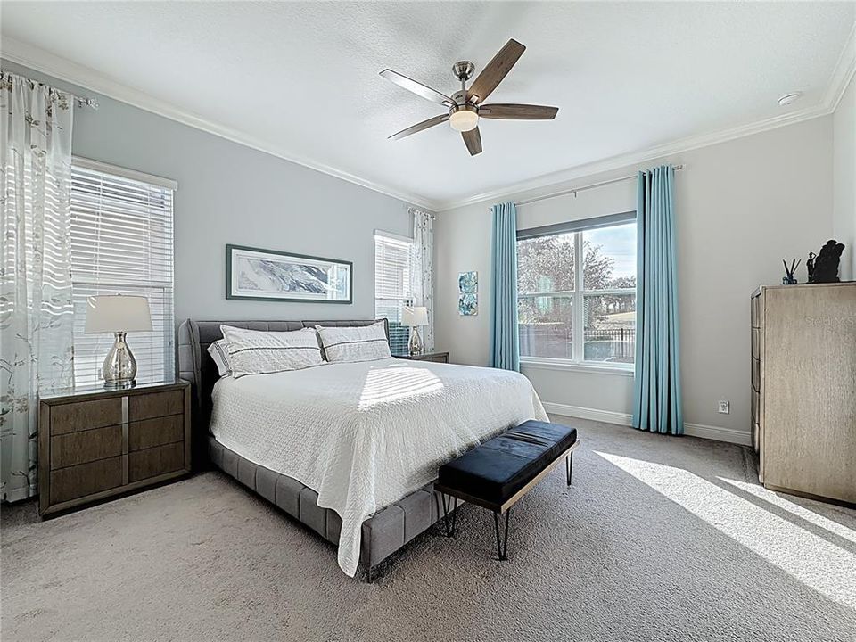 出租: $3,200 (3 贝兹, 2 浴室, 1970 平方英尺)