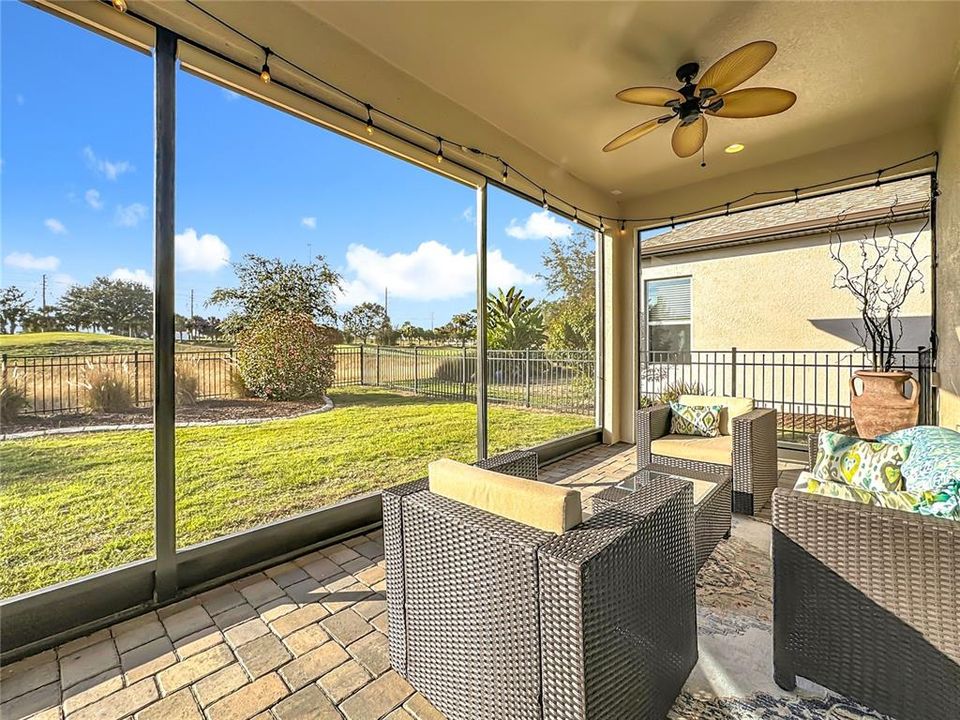 出租: $3,200 (3 贝兹, 2 浴室, 1970 平方英尺)