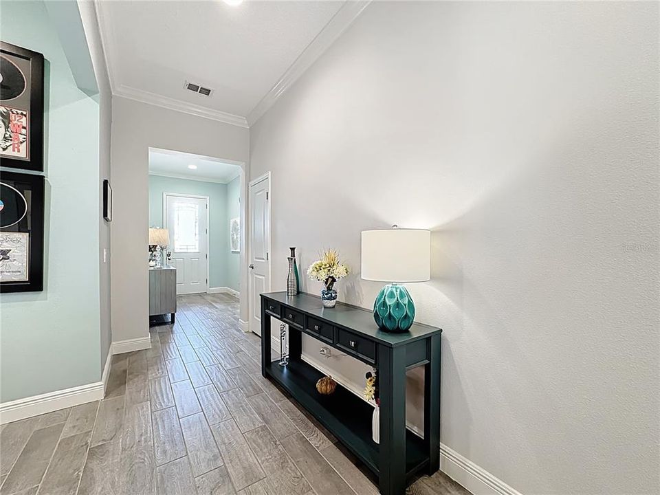 出租: $3,200 (3 贝兹, 2 浴室, 1970 平方英尺)