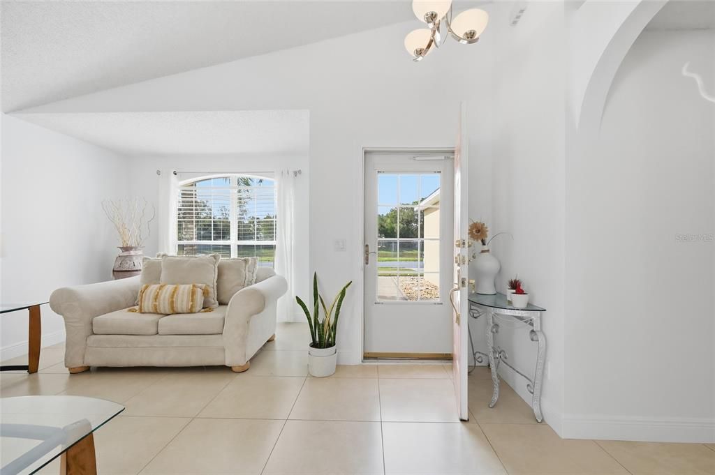 For Sale: $384,900 (3 beds, 2 baths, 1375 Square Feet)