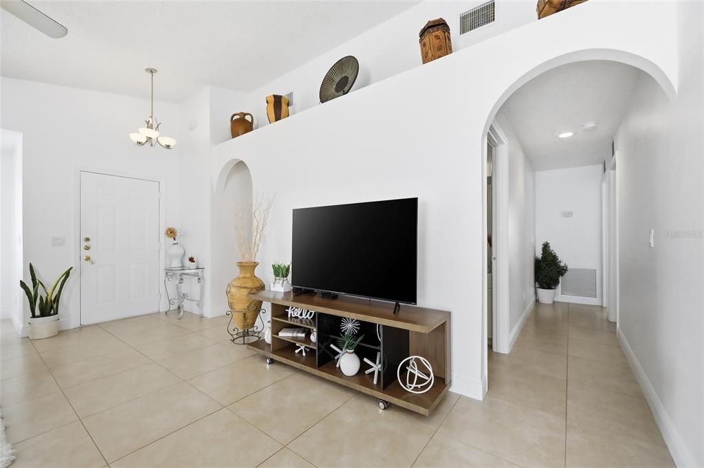 For Sale: $384,900 (3 beds, 2 baths, 1375 Square Feet)