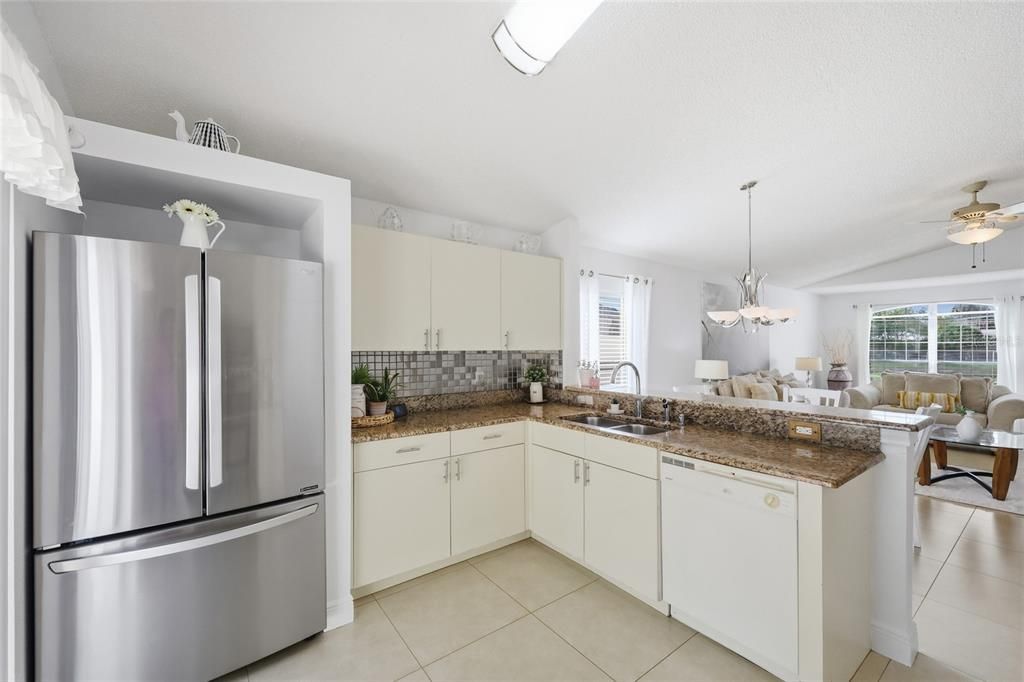 For Sale: $384,900 (3 beds, 2 baths, 1375 Square Feet)