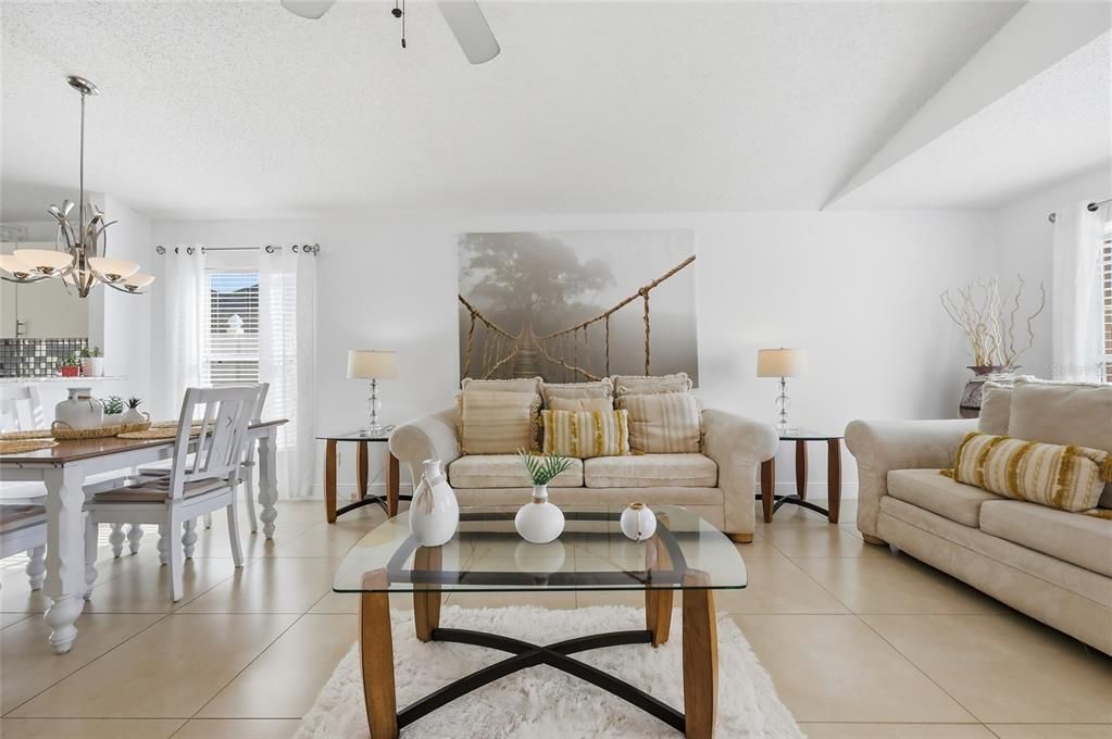 For Sale: $384,900 (3 beds, 2 baths, 1375 Square Feet)