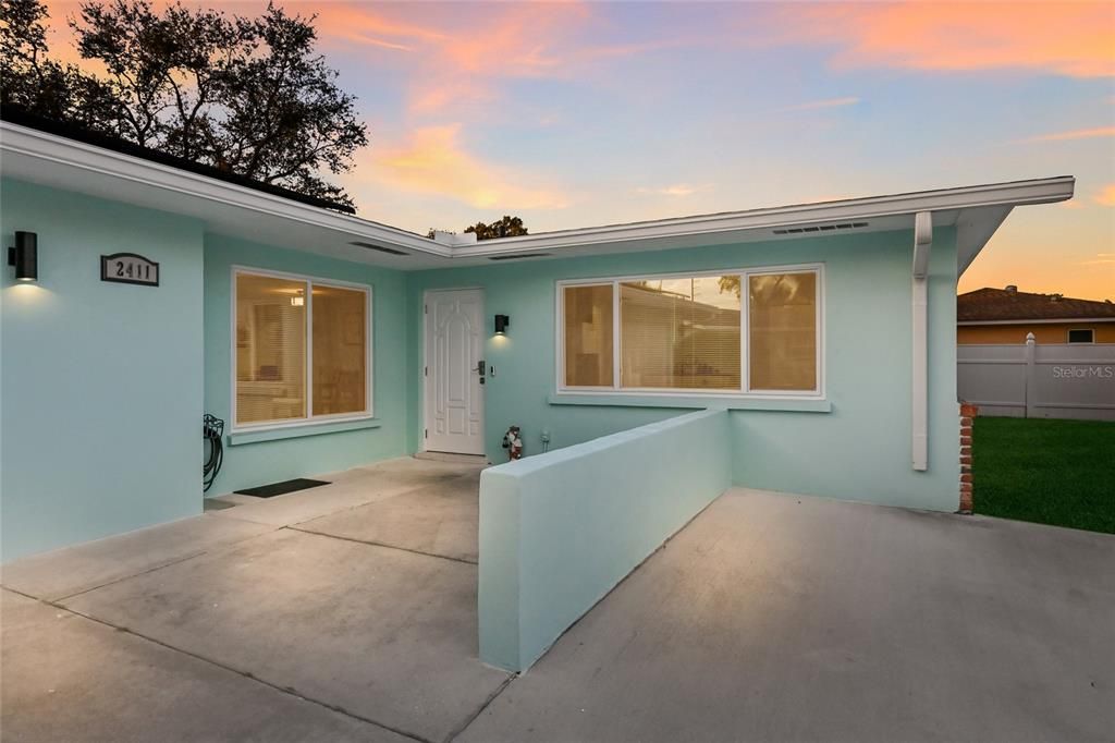 待售: $579,900 (4 贝兹, 2 浴室, 2168 平方英尺)