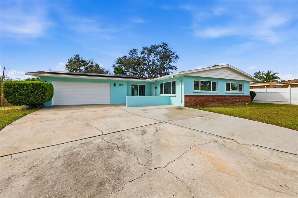 待售: $579,900 (4 贝兹, 2 浴室, 2168 平方英尺)